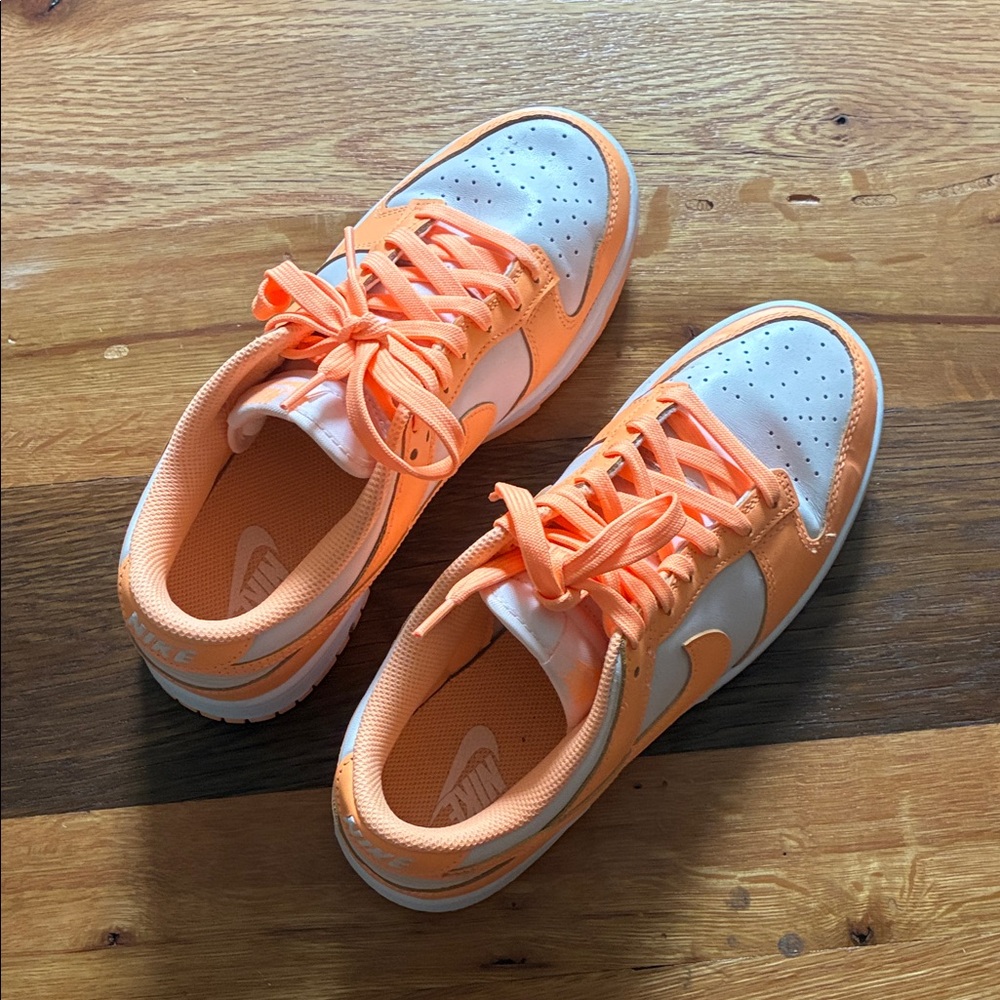 Nike dunks peach cream women’s size 8